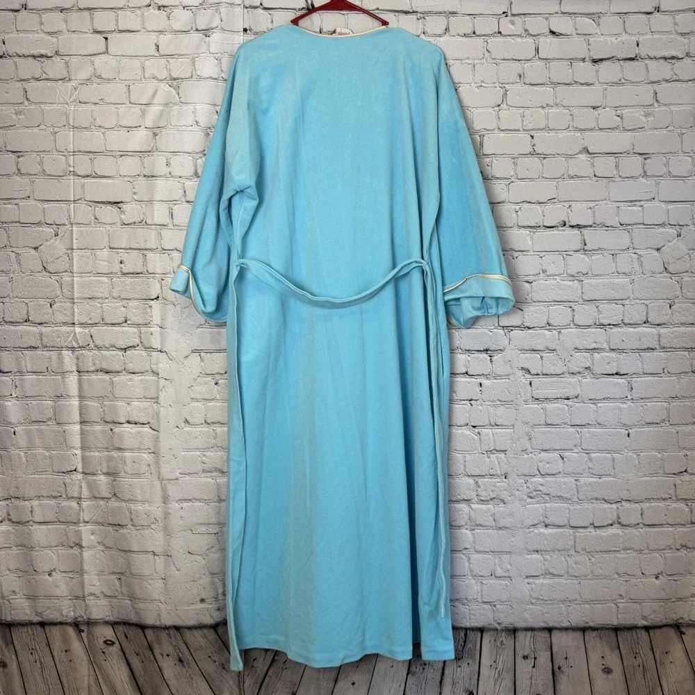 VTG Vanity Fair Long Robe Housecoat Night Gown Light‎ Blue Velour Size LARGE/XL
